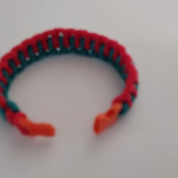 Handmade Paracord bracelet buckles. in combination with two colors blue and red - Picture 11 of 13
